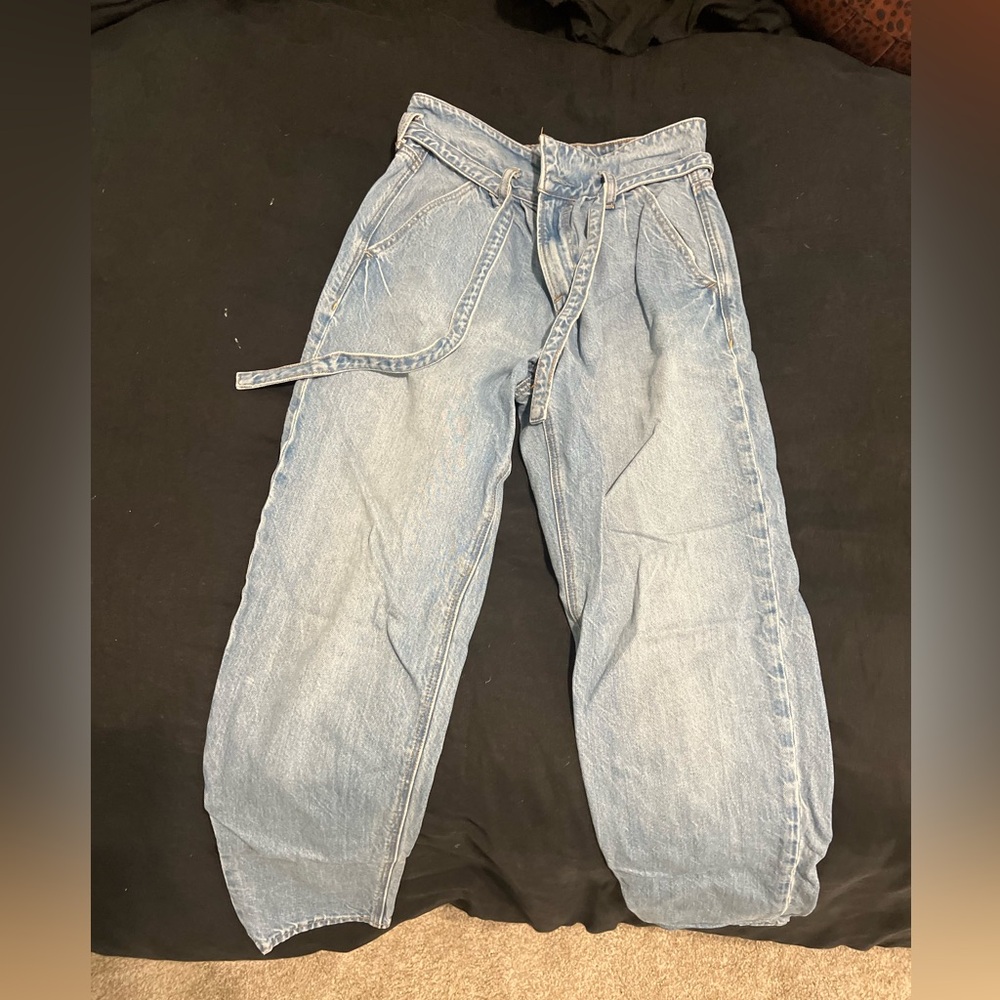 American Eagle mom jeans